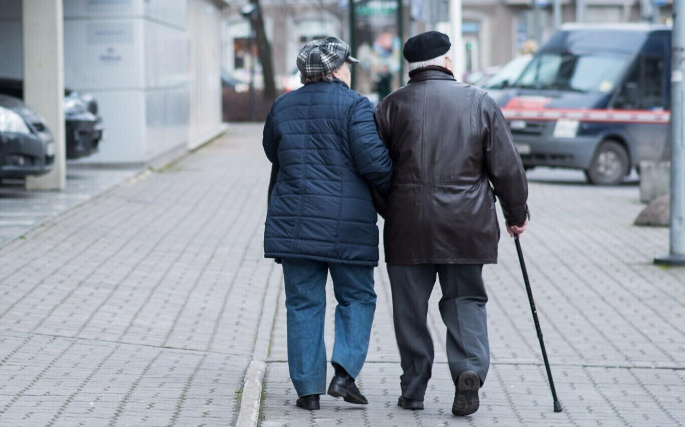 Pensioners in Tallinn (picture is illustrative).