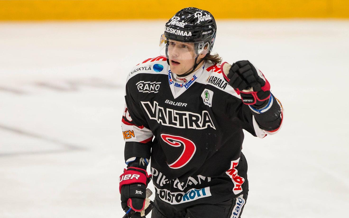 Роберт Рооба.