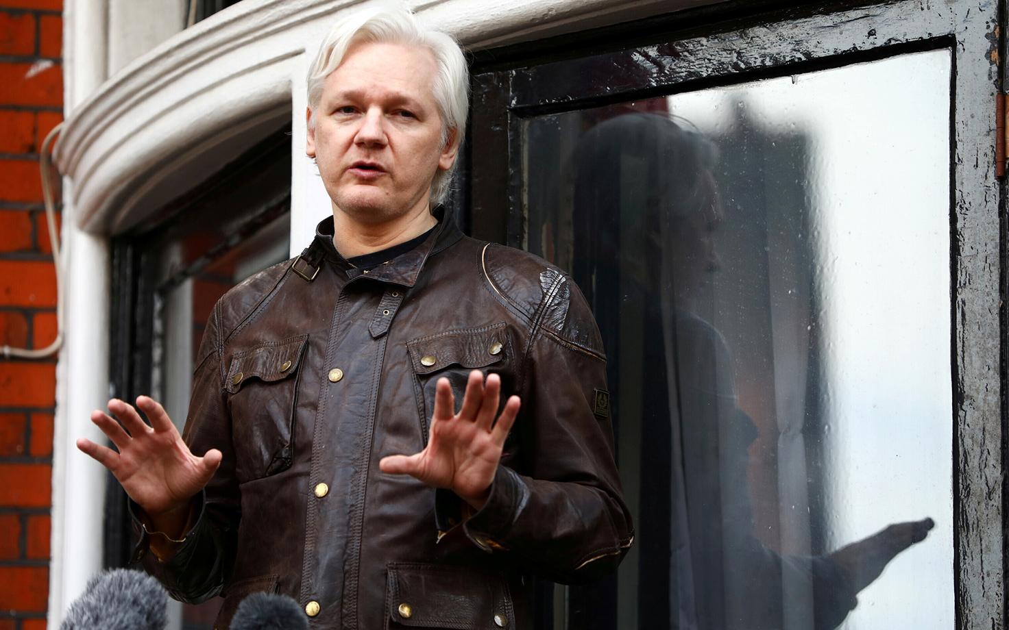 Джулиан Ассанж.
