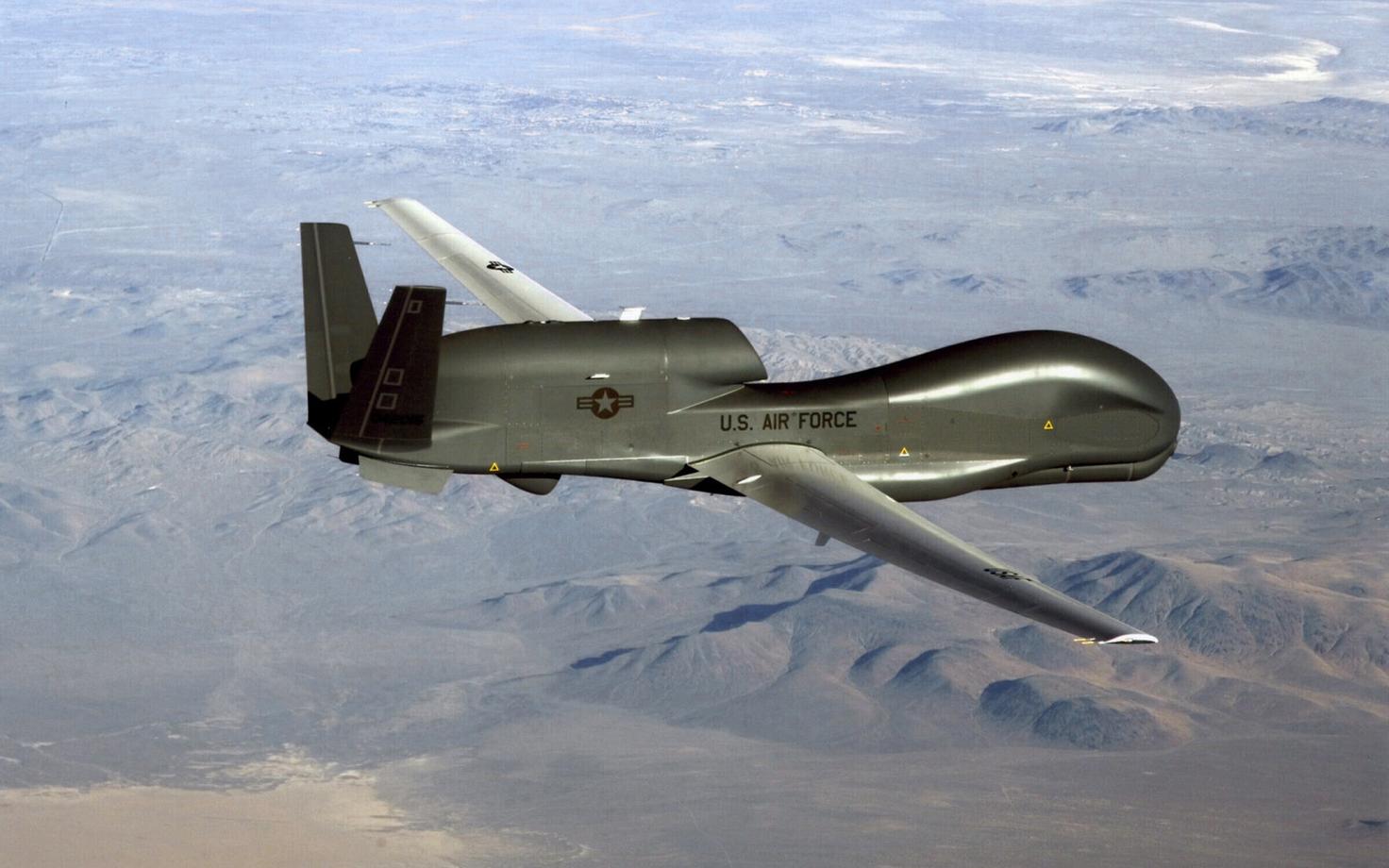 Mehitamata (UAV) vaatluslennuk Northrop Grumman RQ-4 Global Hawk.
