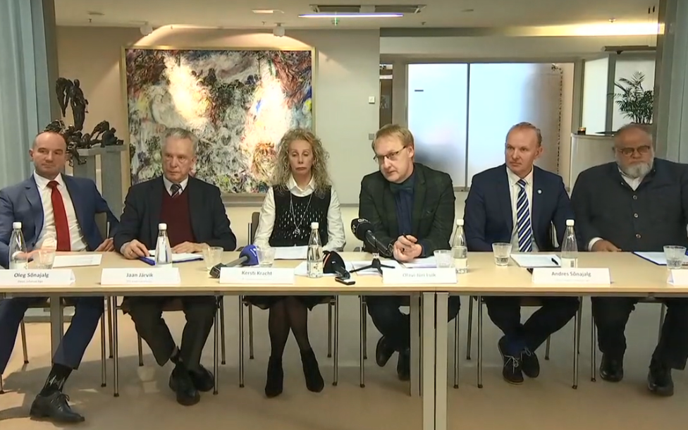 Wind farm private sector developers at Friday's press conference, together with Martin Helme's advisor Kersti Kracht.