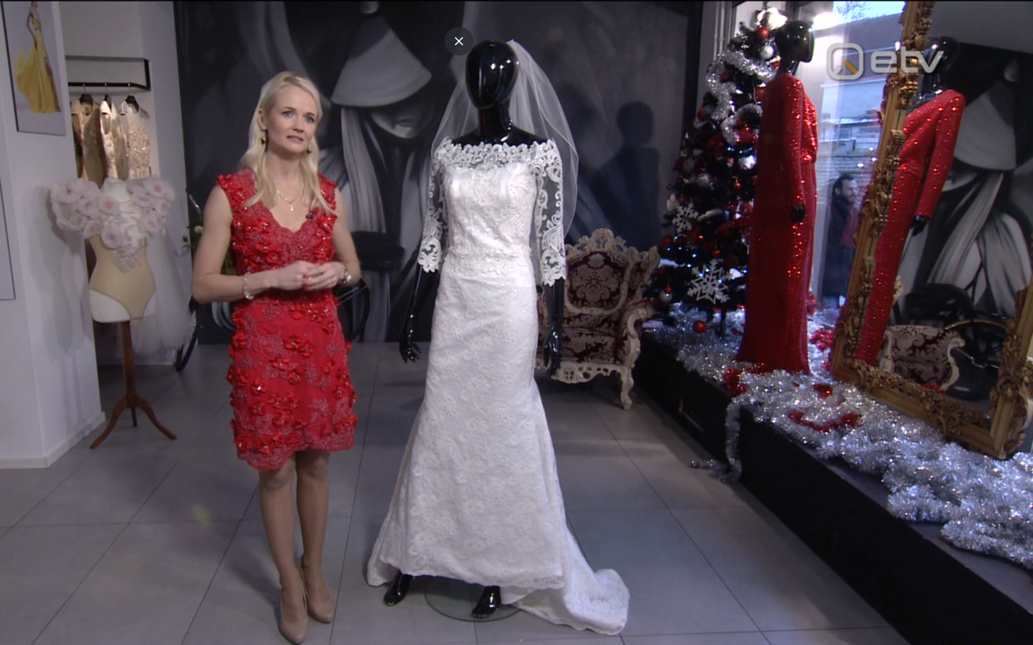 Сирет Котка-Репински и ее свадебное платье.