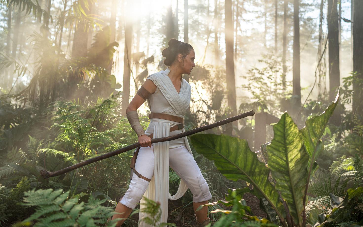 Rey (Daisy Ridley) filmis