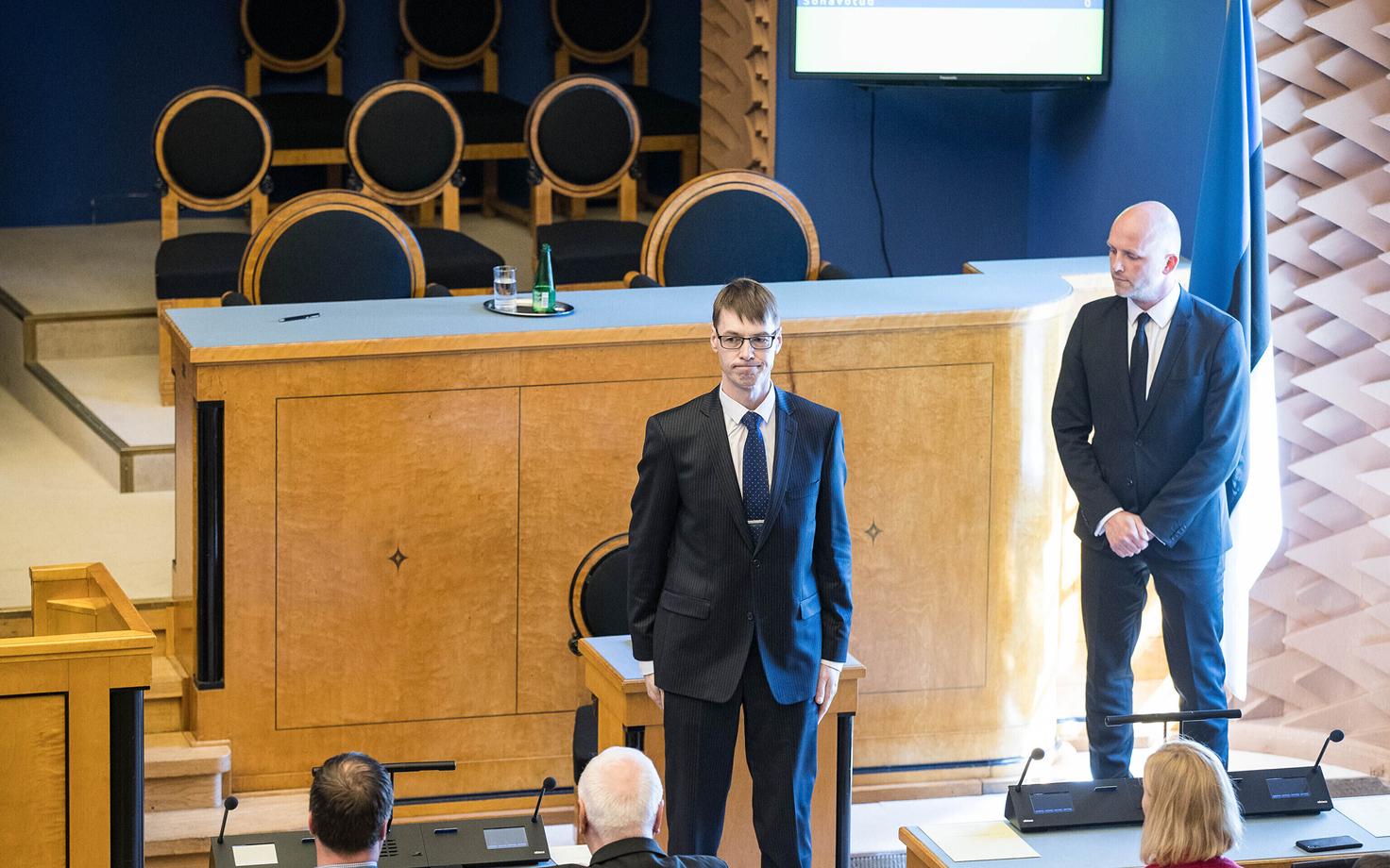 President Kersti Kaljulaid vacated the Riigikogu chamber when it was Marti Kuusik's turn to take the oath of office.