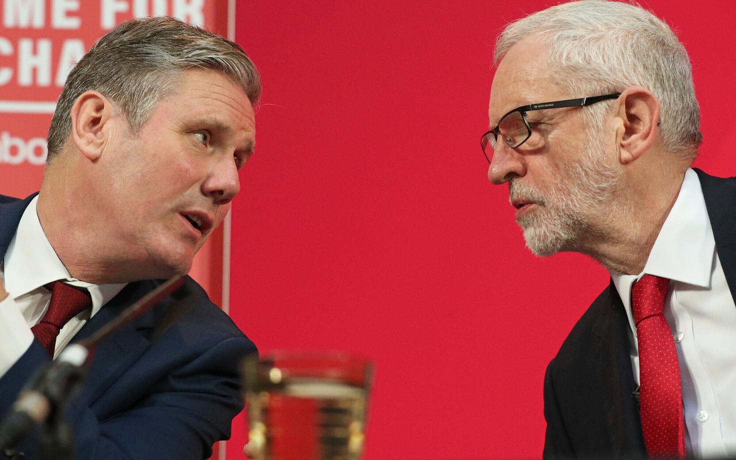 Keir Starmer ja Jeremy Corbyn.