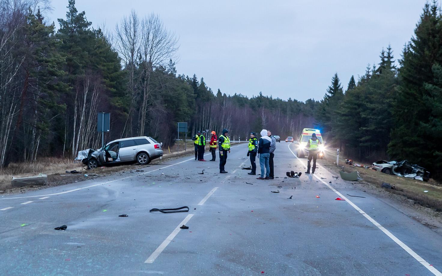 На Сааремаа ДТП с участием пьяного водителя унесло три жизни.