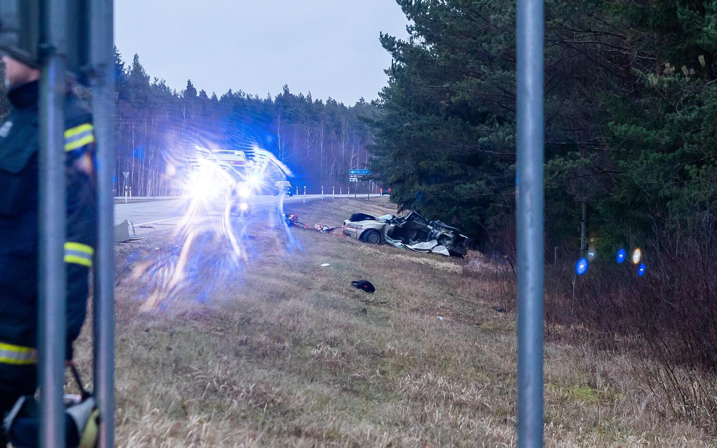 На Сааремаа ДТП с участием пьяного водителя унесло три жизни.