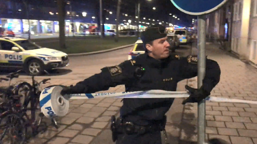 Кадр из репортажа SVT с места инцидента.