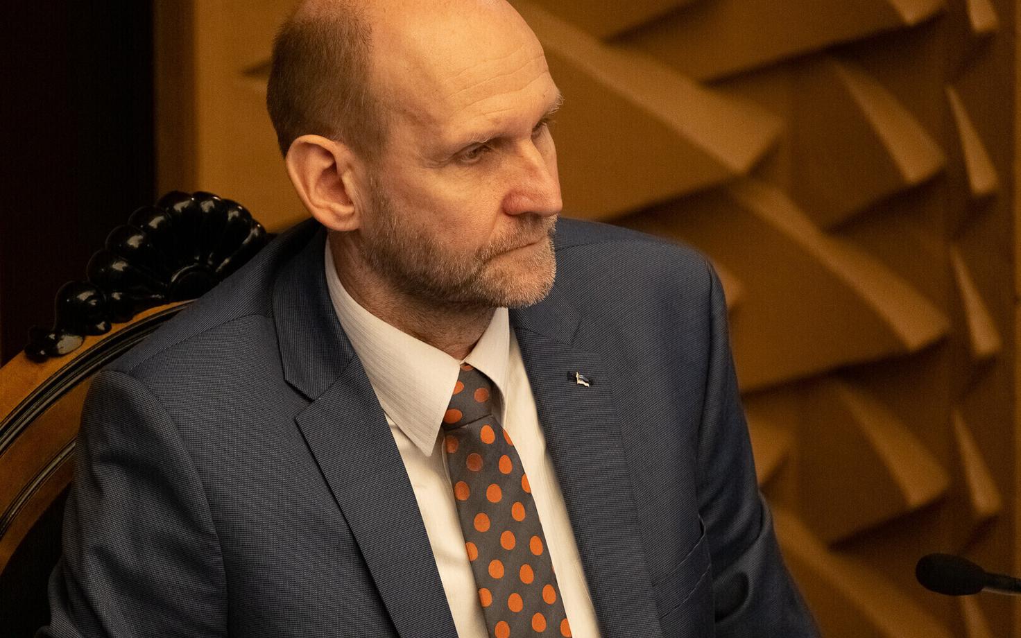 Хелир-Валдор Сеэдер законопроект поддержал.