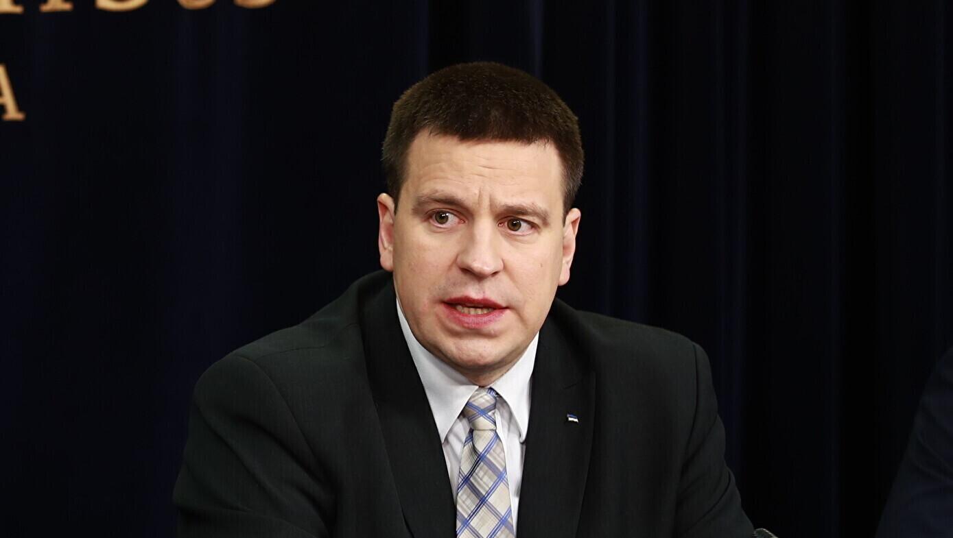 Prime Minister Jüri Ratas (Center).
