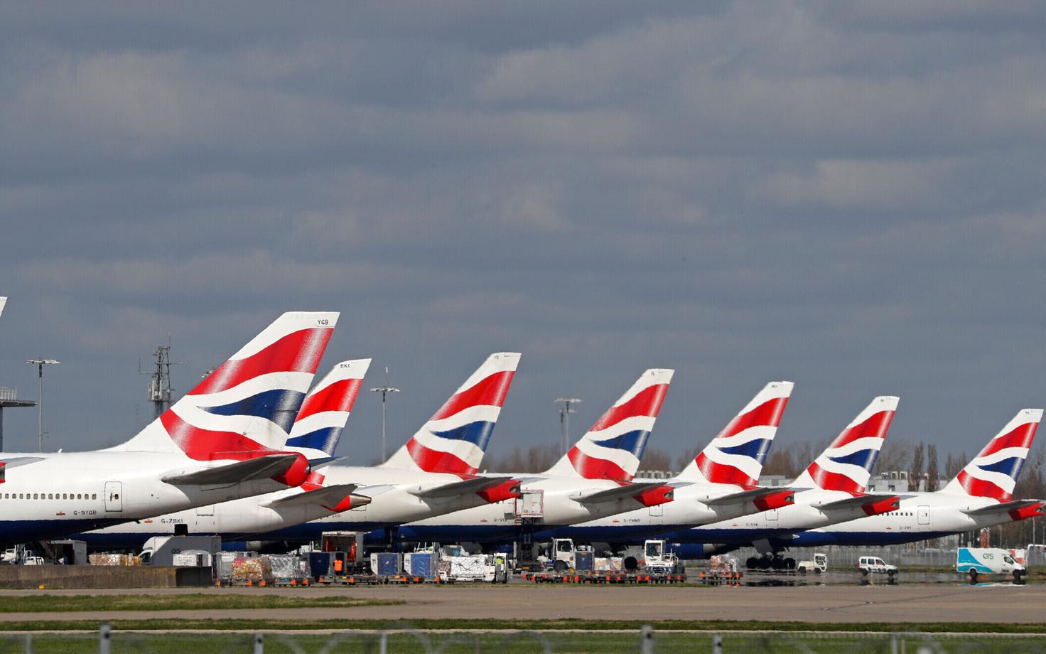 Lennufirma British Airways lennukid Heathrow' lennuväljal.