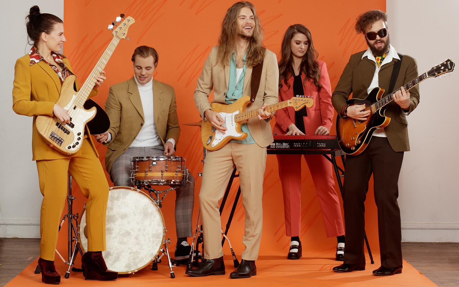 Daniel Levi koos bändiga