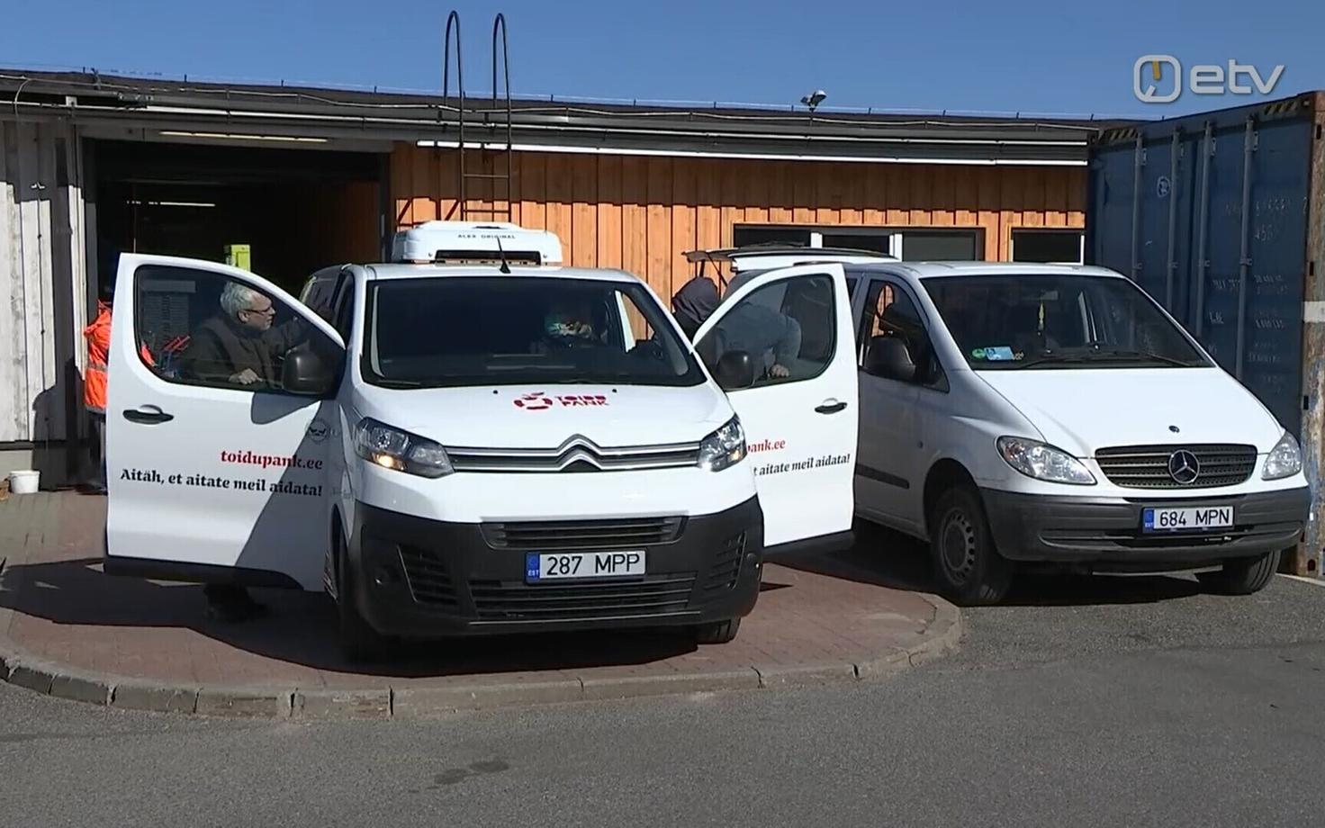 Toidupank's new vans.