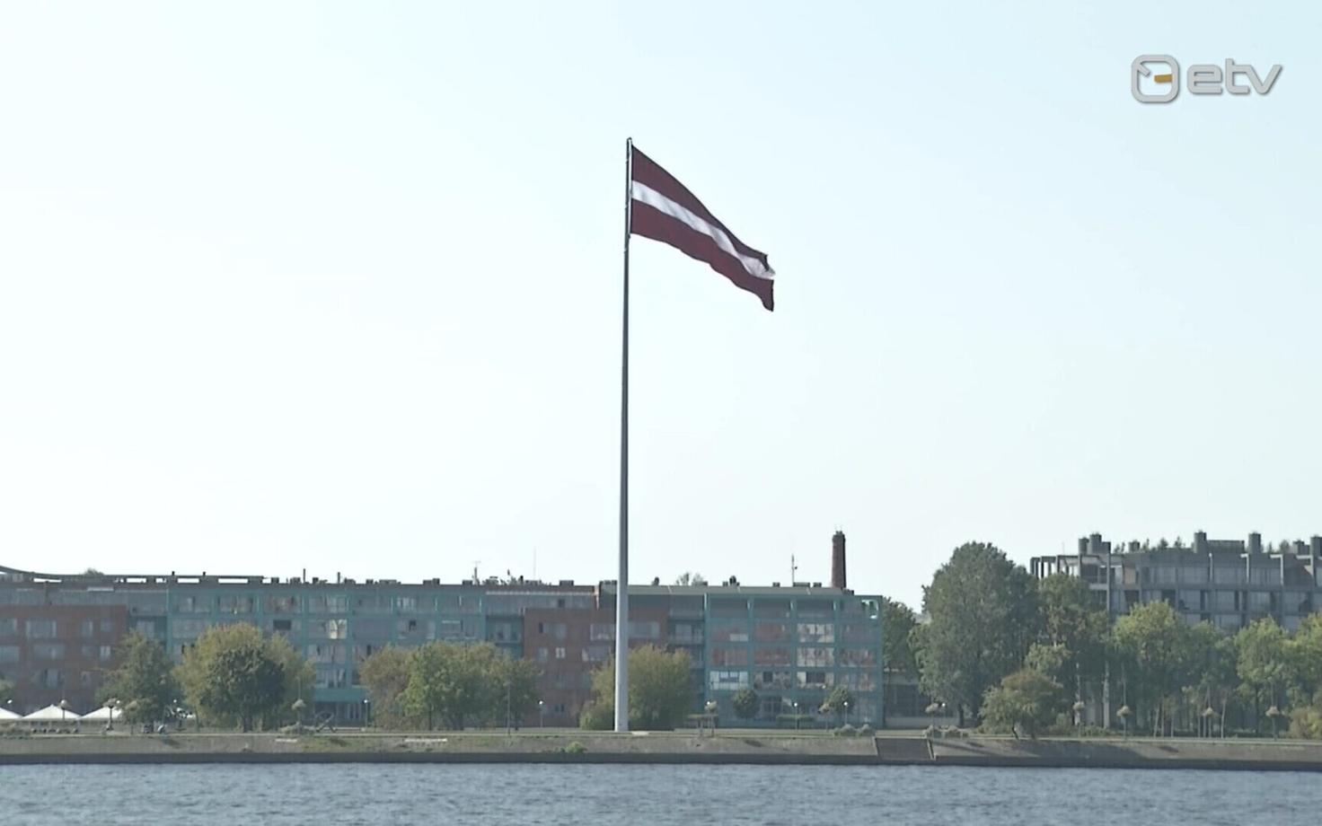 Флаг Латвии в Риге.