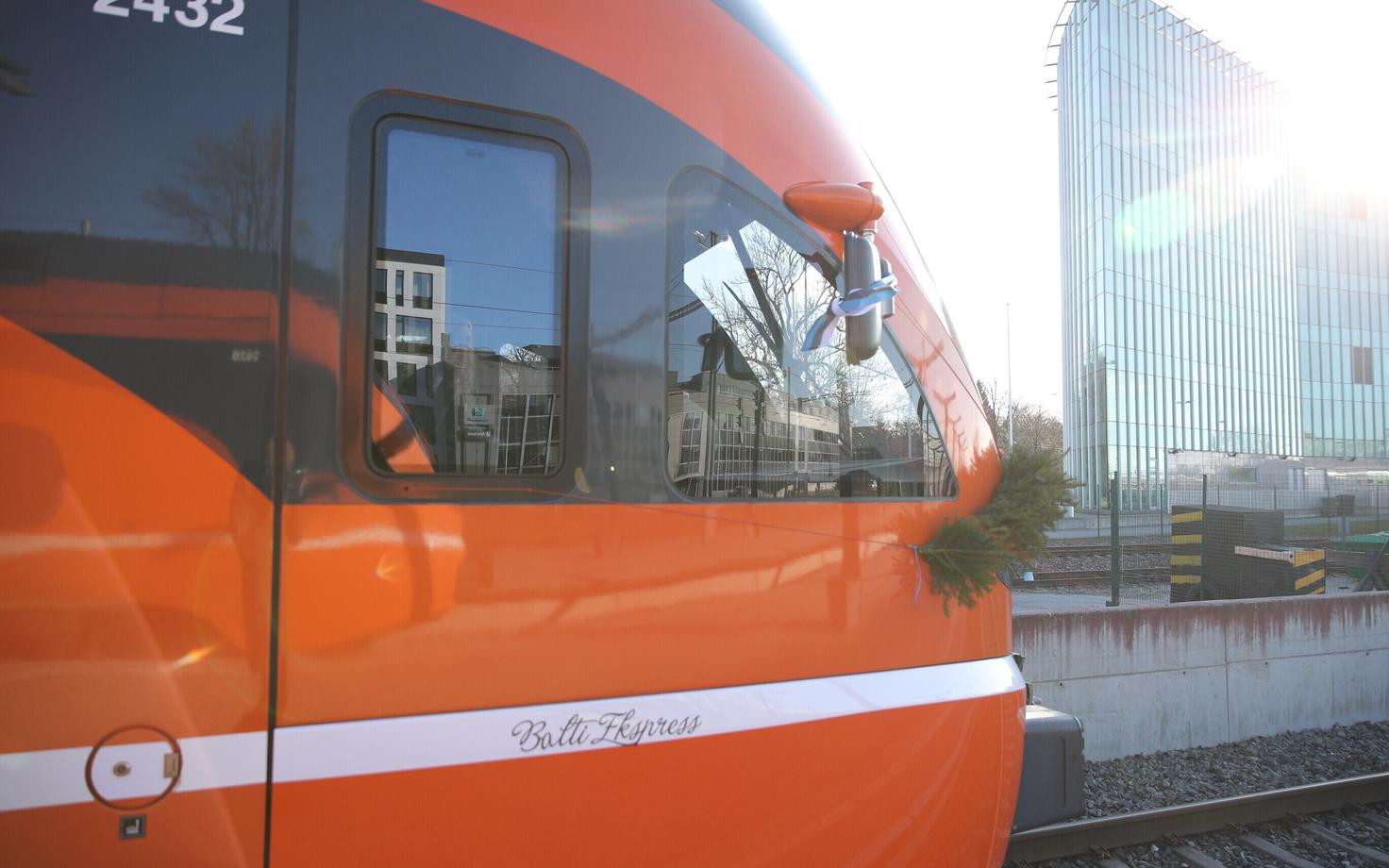 Elron train.