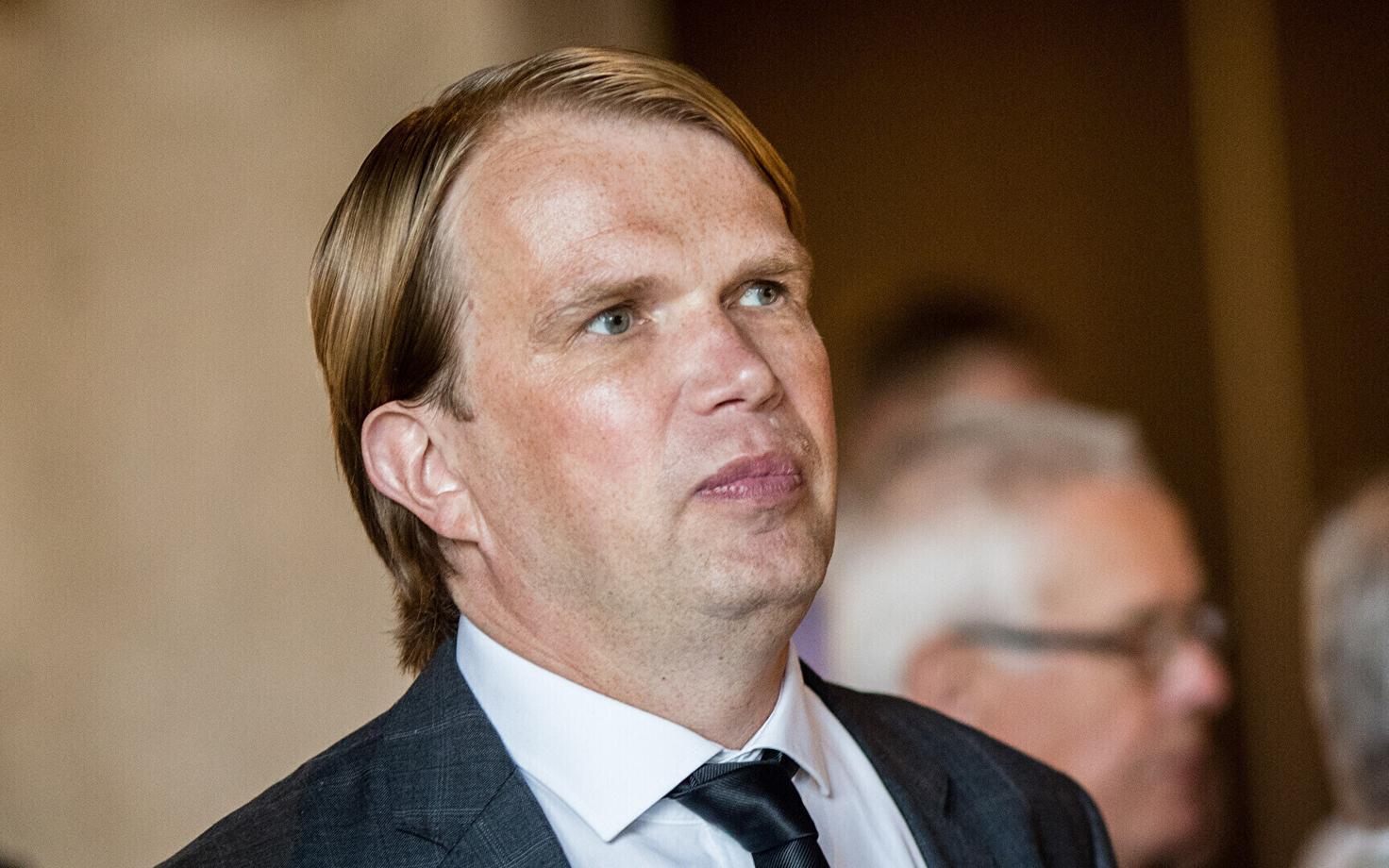 Меэлис Китсинг.