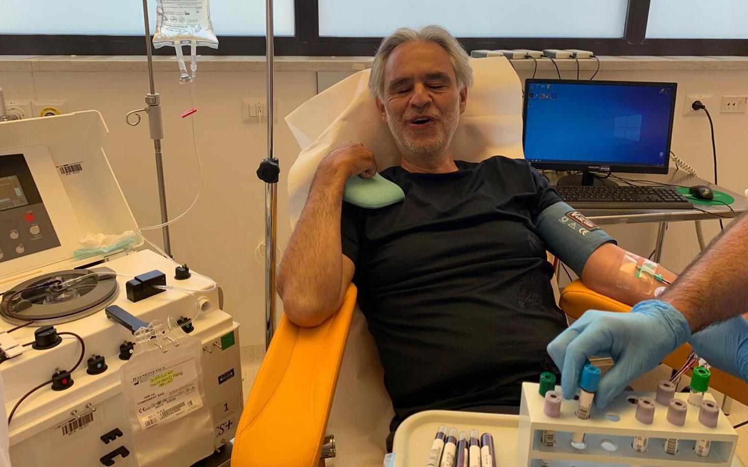 Andrea Bocelli vereplasmat annetamas