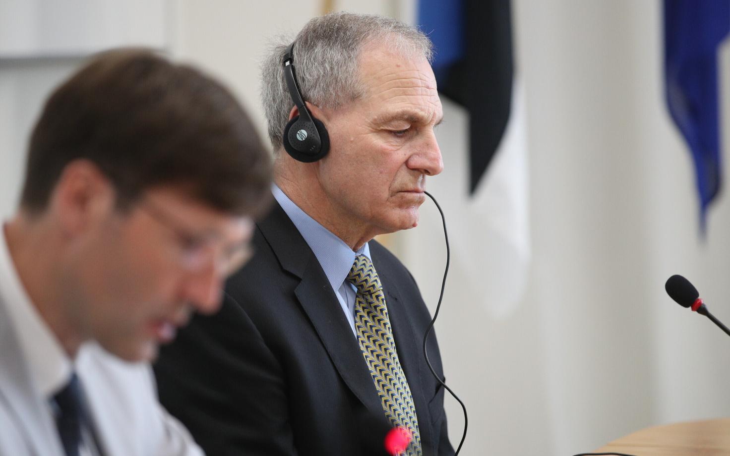 Martin Helme and Louis Freeh at the press conference on July 3.