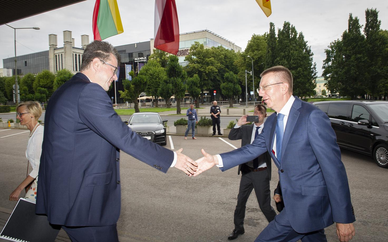 Minister of Foreign Affairs Urmas Reinsalu and Latvian foreign minister Edgars Rinkevics.