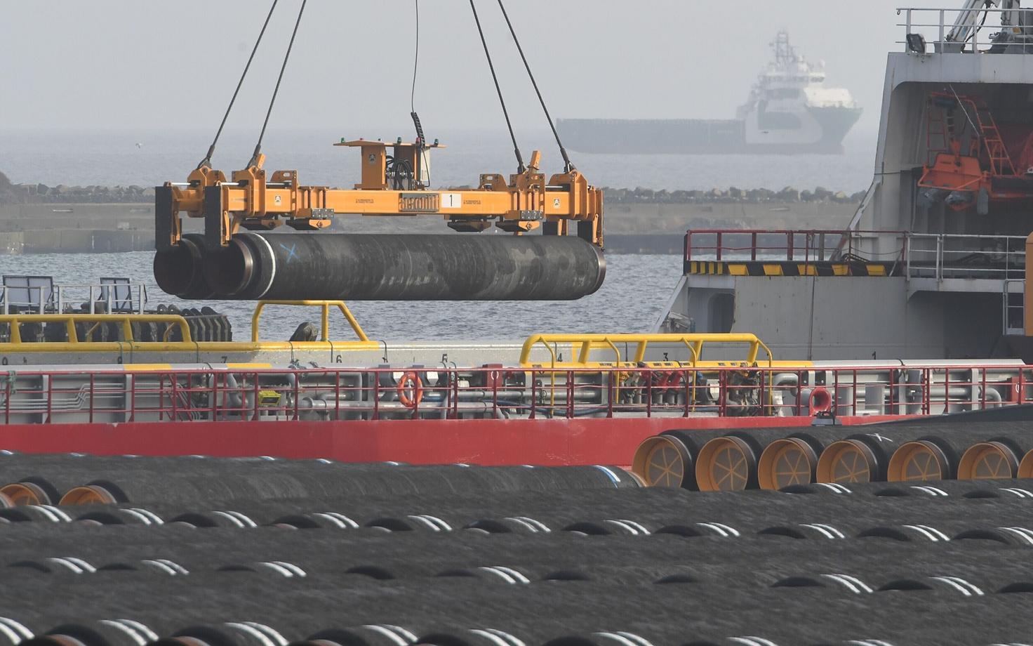 Nord Stream 2 ehituseks vajaminevad torud Sassnitzi sadamas