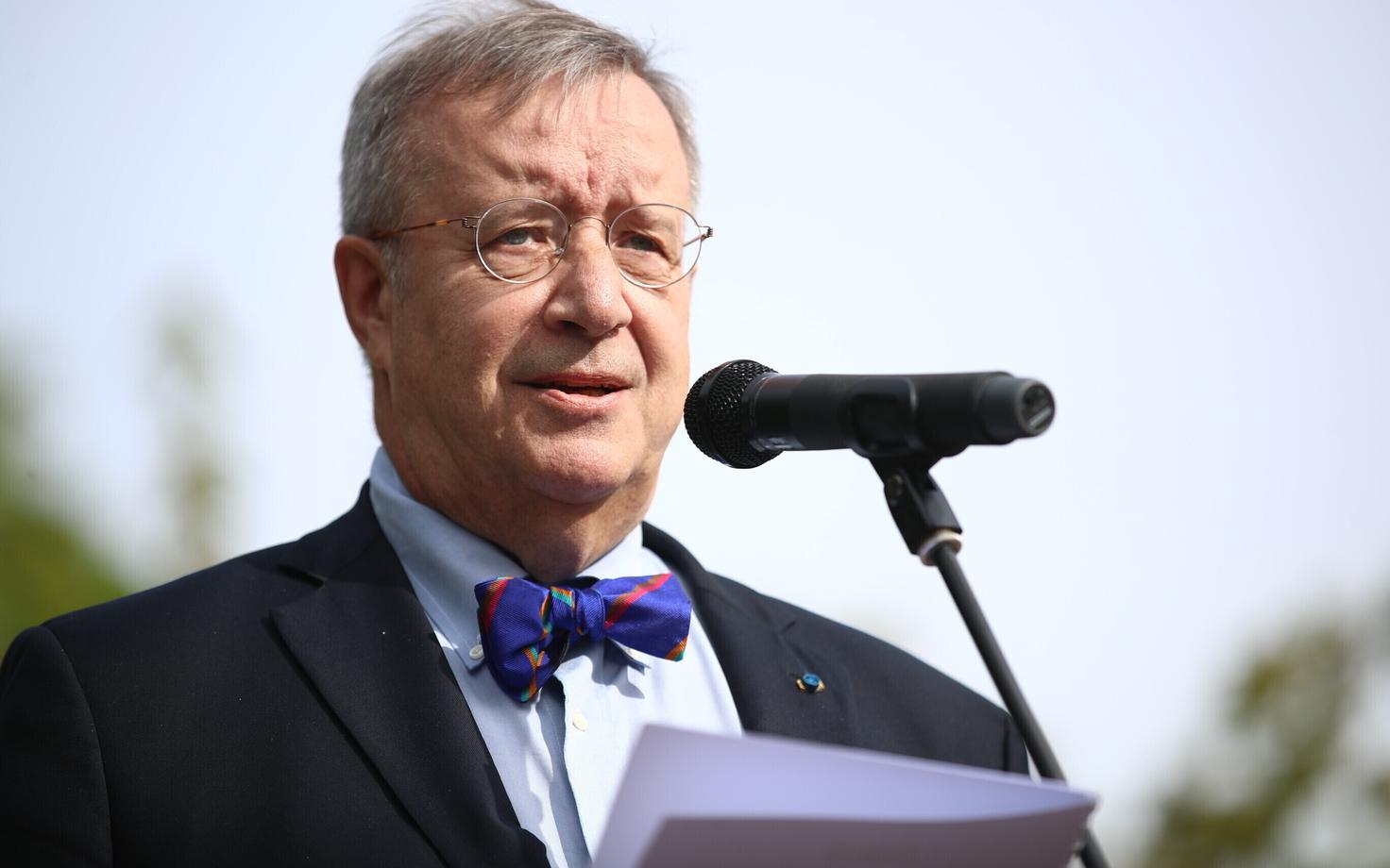 Toomas Hendrik Ilves.