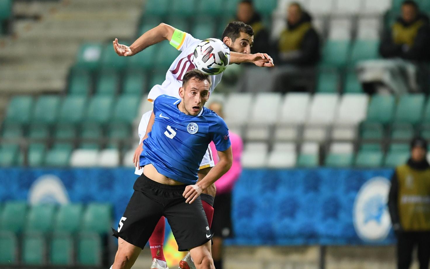 Владислав Крейда в матчах за сборную Эстонии всегда заряжен на борьбу.