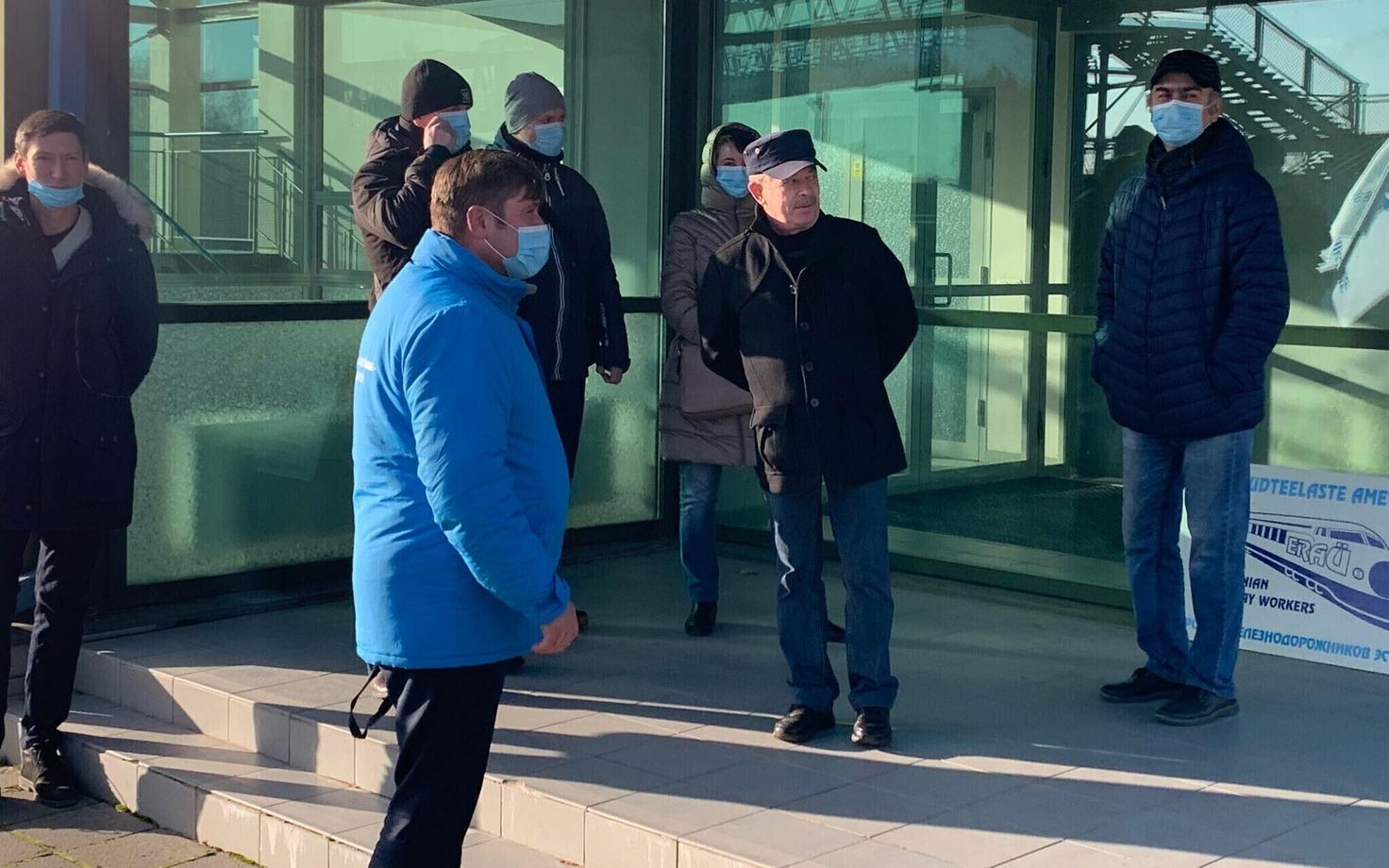 Пикет в Нарве работников Operail