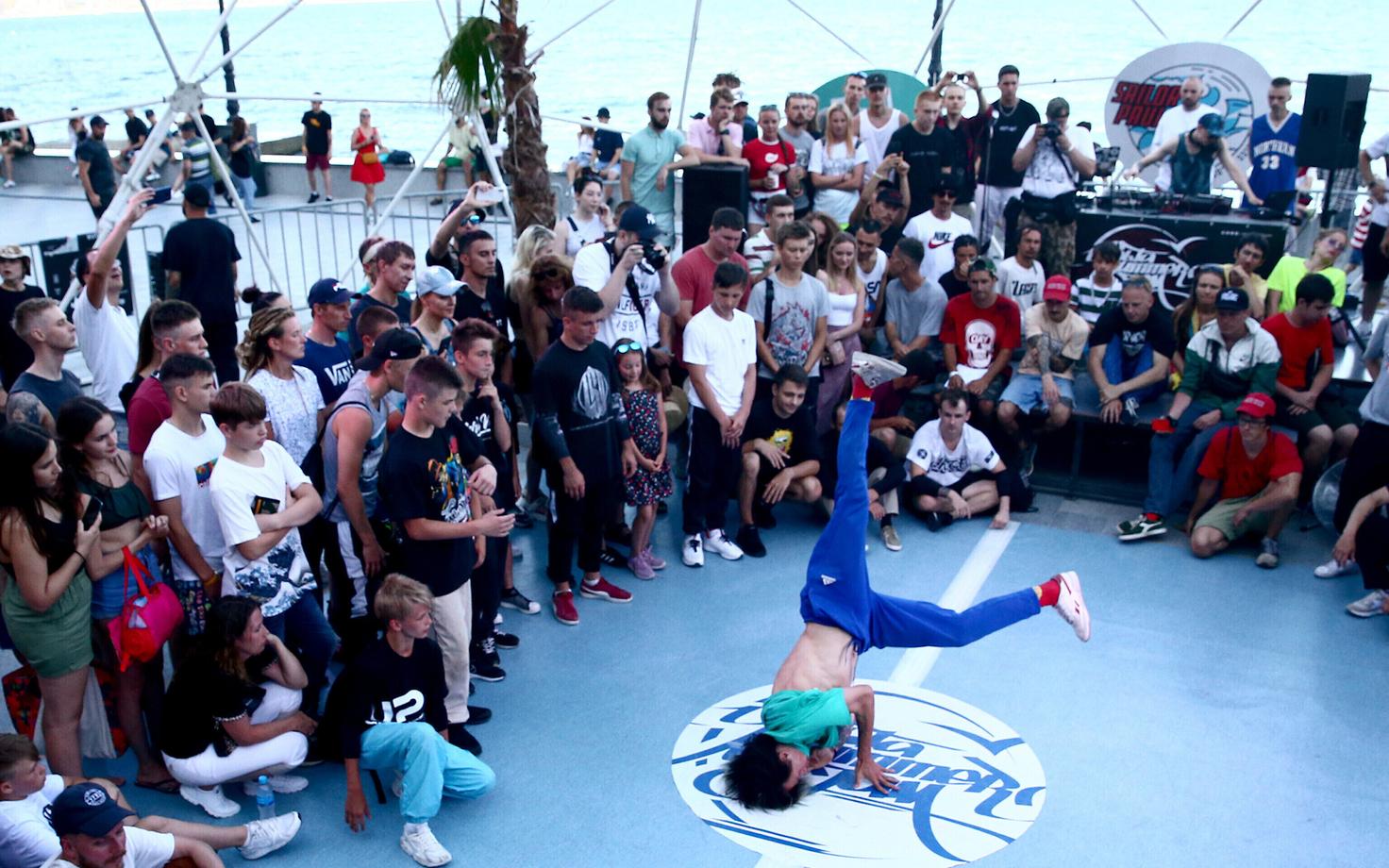 Breiktantsija Yalta Summer Jam hip-hopi festivalil