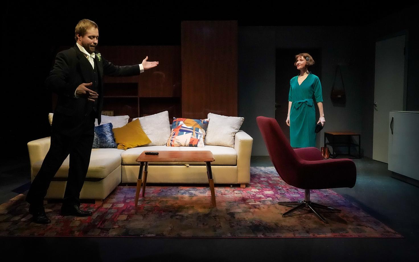 Татьяна Космынина и Сергей Фурманюк в спектакле