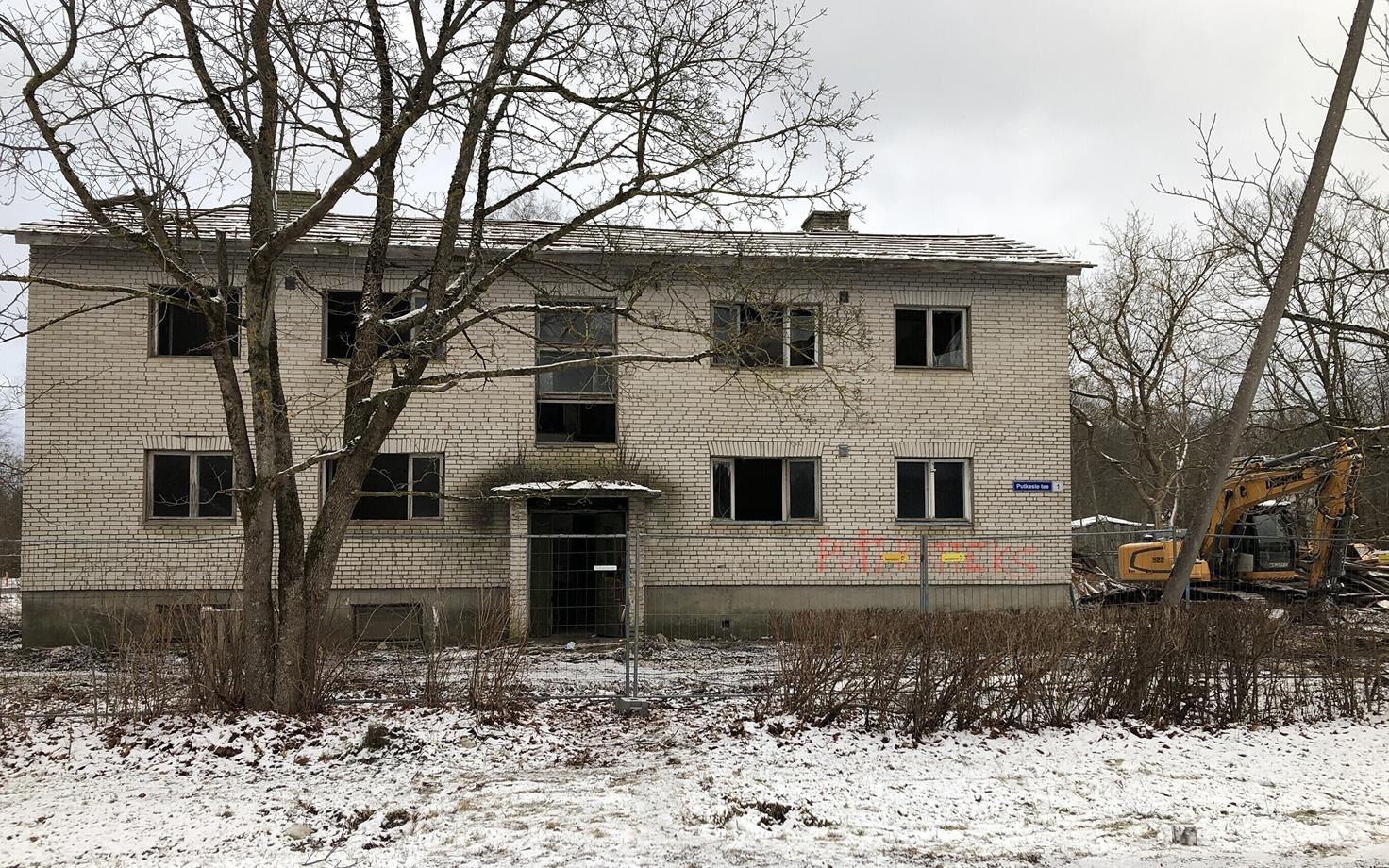 Заброшенное здание в Мартна.