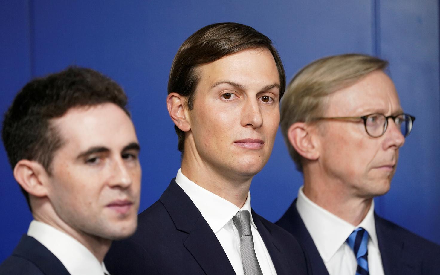 Jared Kushner ja Avi Berkowitz (vasakul)