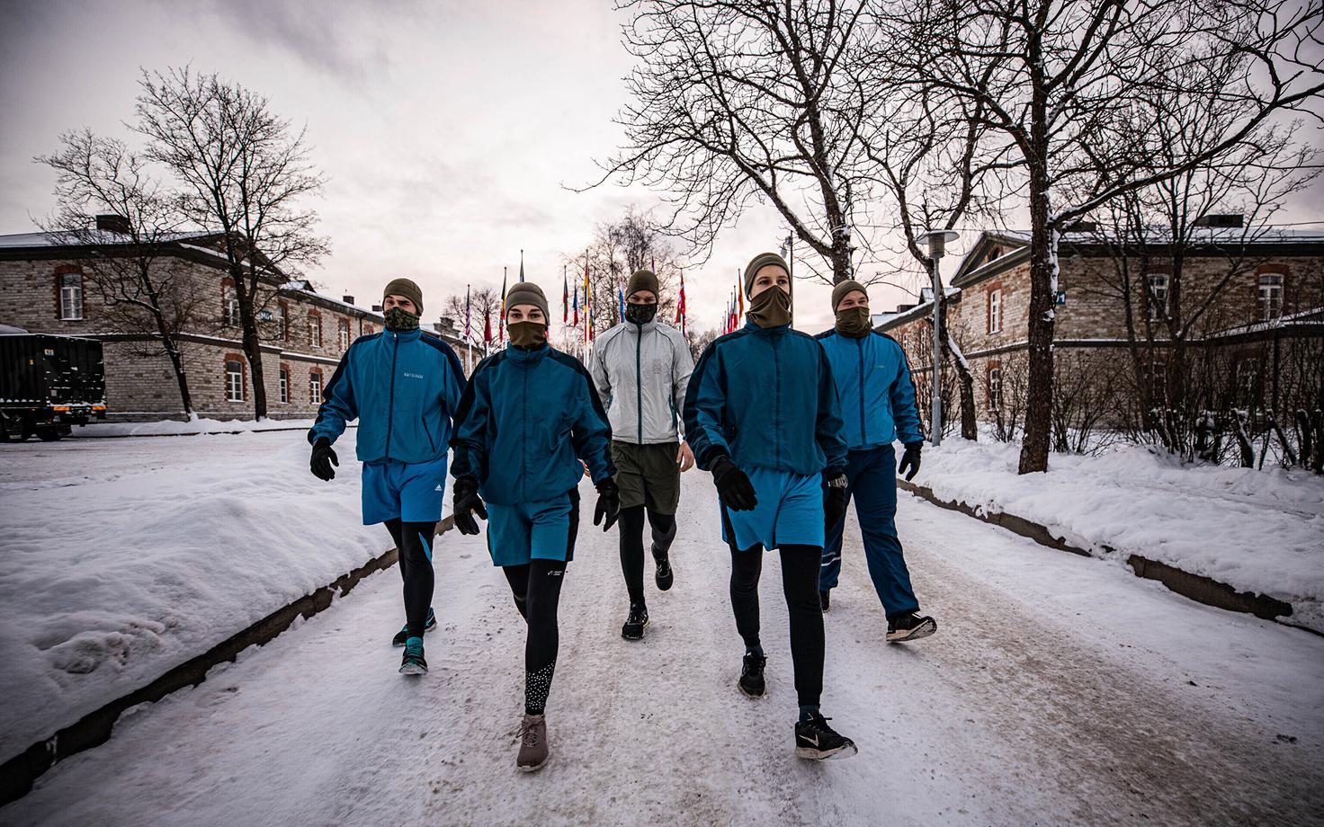 Ajateenijate omavahelised suhted muutusid koroona tõttu pingelisemaks.