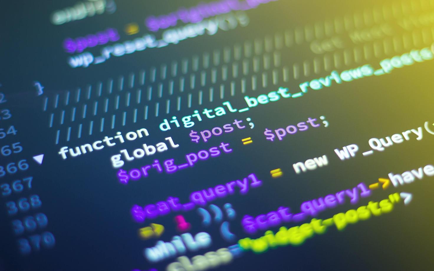 Lisaks kasutajate tagasisidele aitavad sotsiaalmeediast kohatut sisu eemaldada selleks disainitud algoritmid.