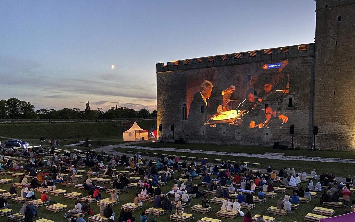 A socially-distanced 'Opera picnic' was arranged last summer as an alternative to the traditional Saaremaa Opera Days.