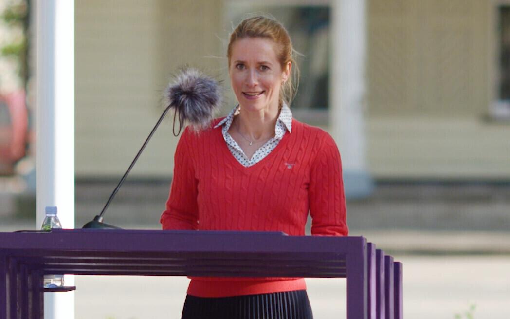 Kaja Kallas Paide keskväljakul.