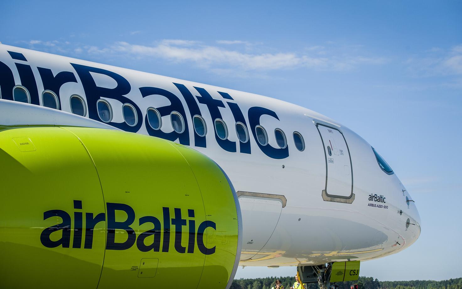 Самолет airBaltic.
