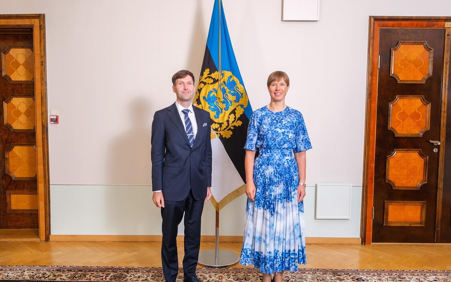 Martin Helme and Kersti Kaljulaid at Kadriorg Wednesday evening.