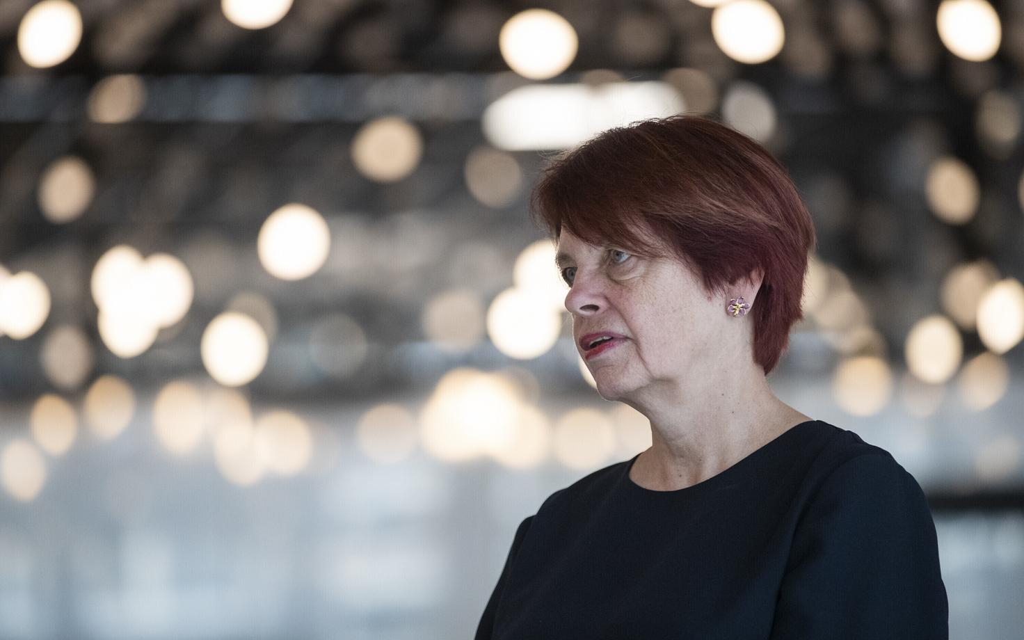 Irja Lutsar.