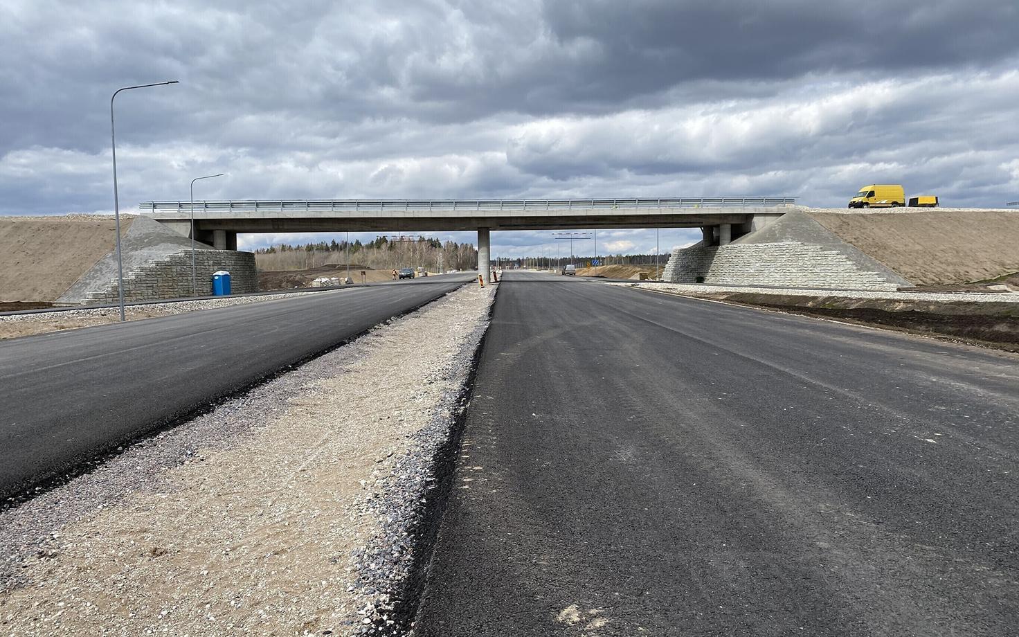 Строительные работы на участке Арду-Выыбу на шоссе Таллинн-Тарту.