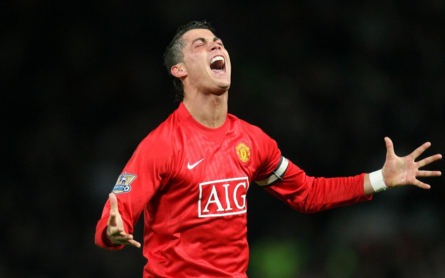 Криштиану Роналду в футболке