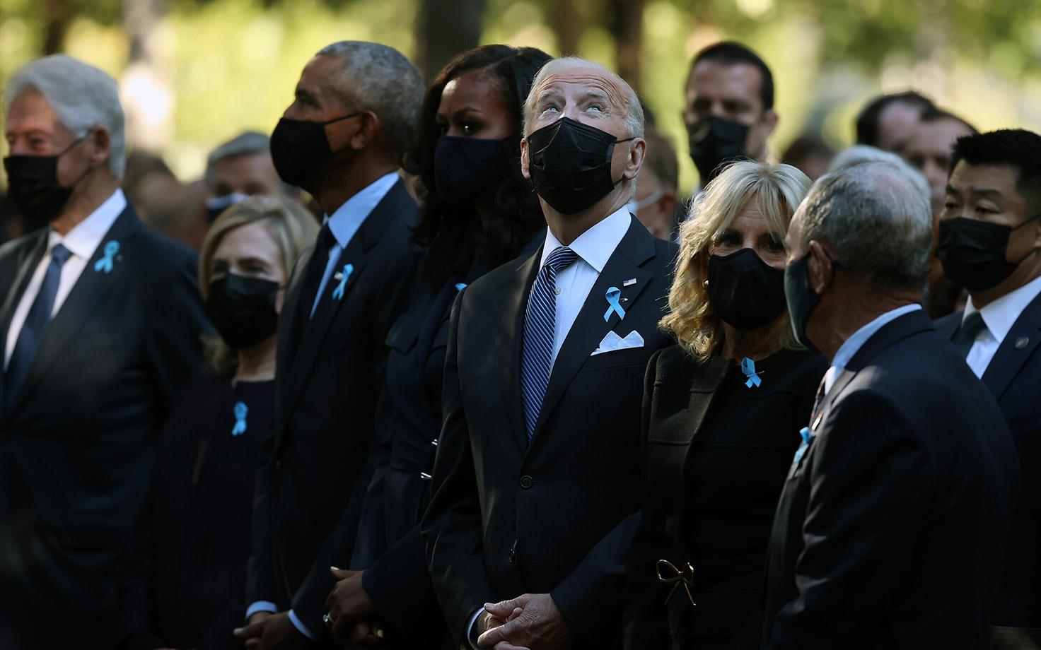 Bill Clinton, Hillary Clinton, Barack Obama, Michelle Obama, president Joe Biden ja Jill Biden Manhattanil mälestustseremoonial.