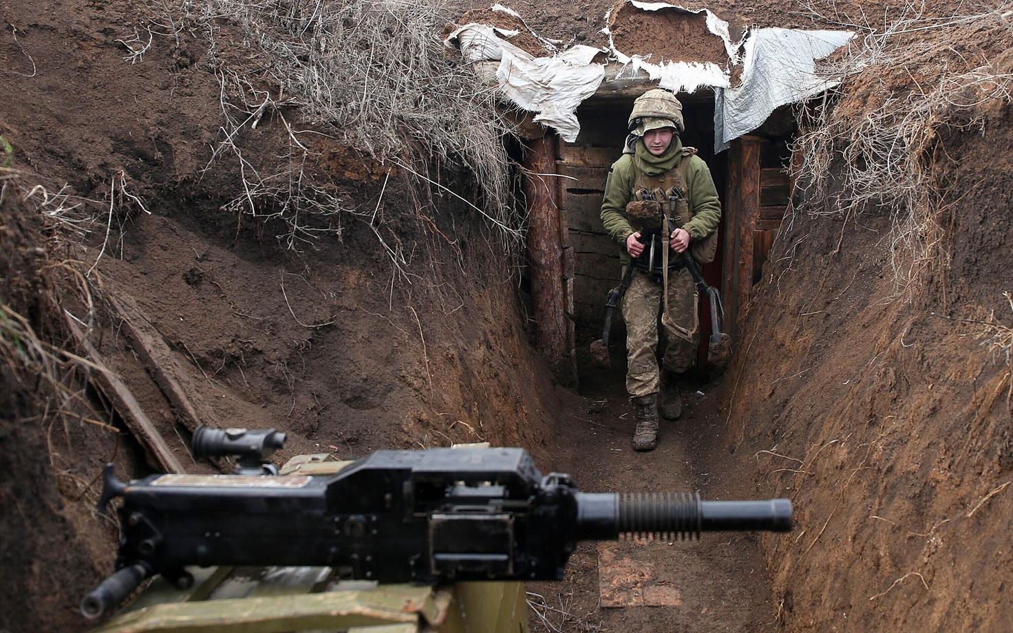 Ukraina sõdur Luganski lähedal rindel.