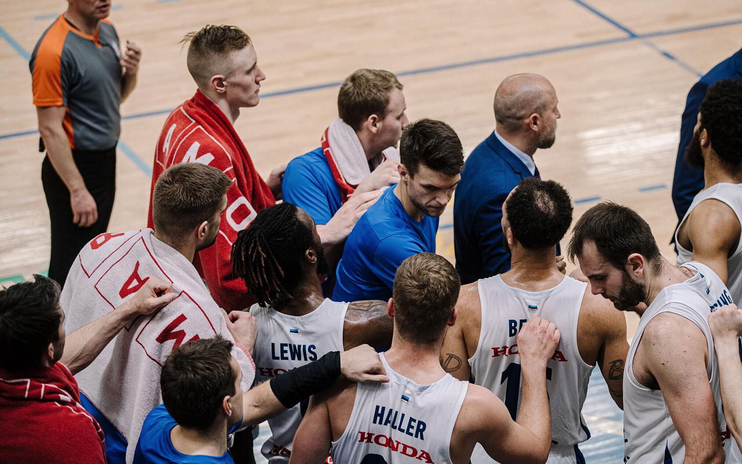 Баскетболисты