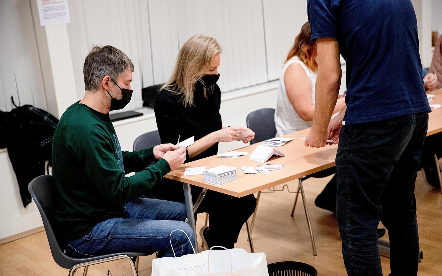 Häälte lugemine kohalikel valimistel.