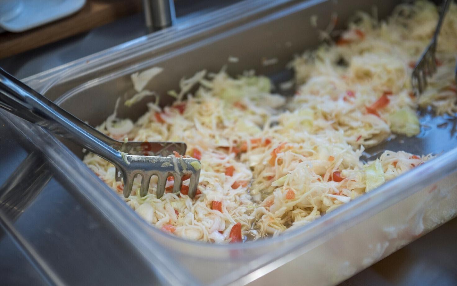 Школьный обед.