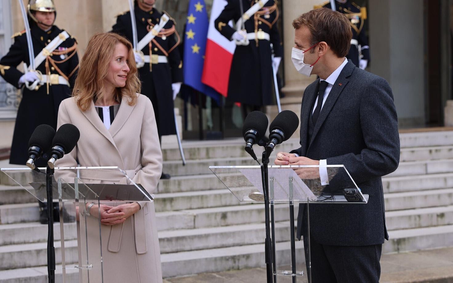 Estonian Prime Minister Kaja Kallas meets Emmaniel Macron in Paris in April 2022.