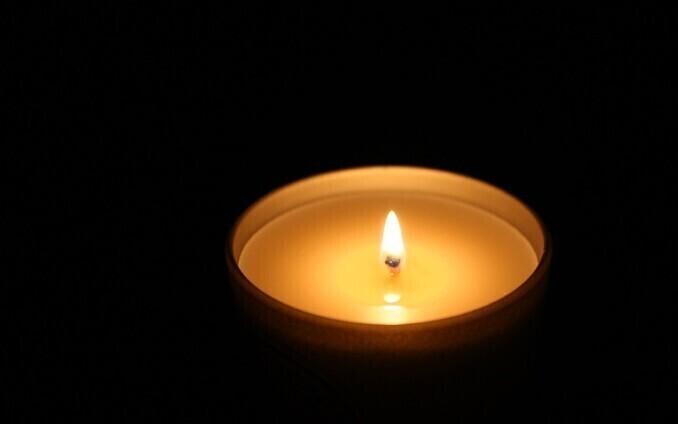 Траурная свеча. Иллюстративное фото.
