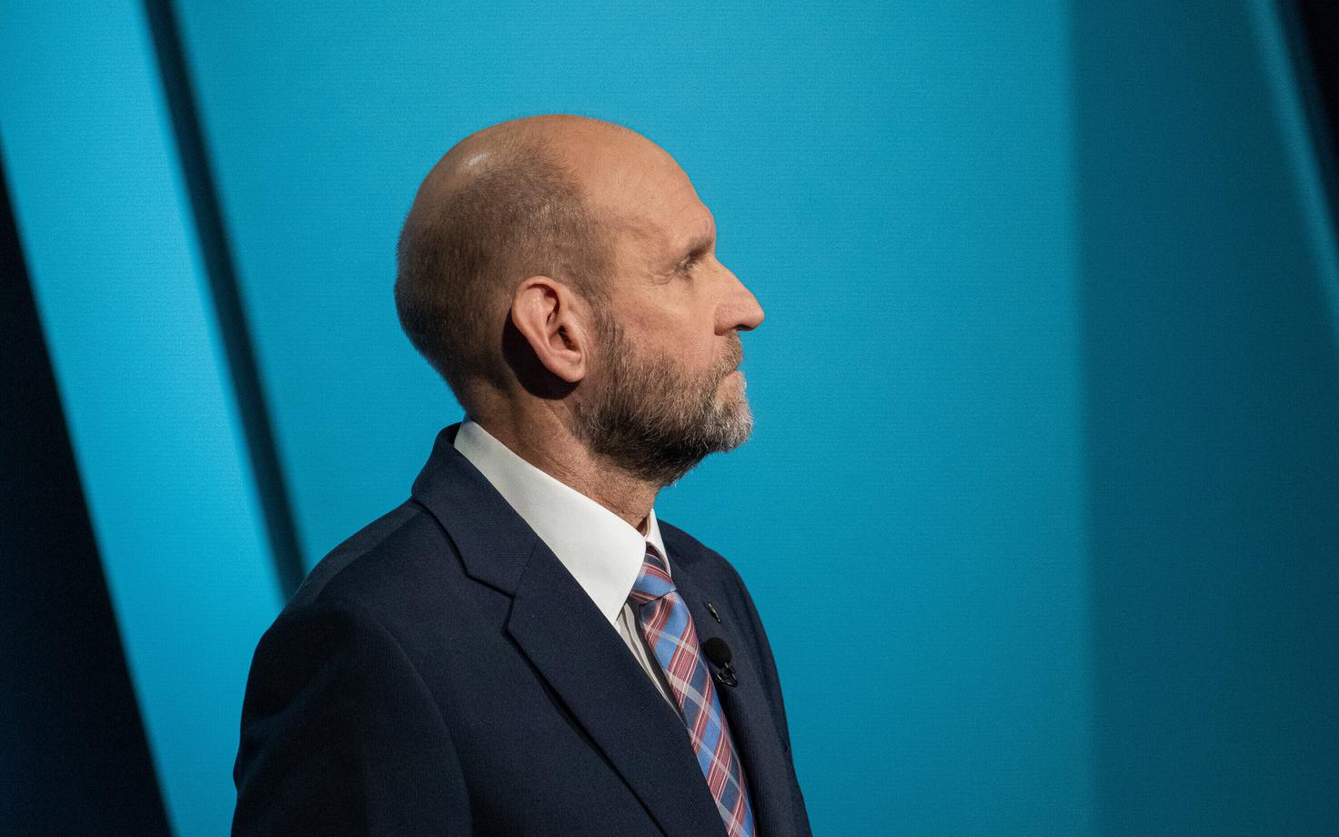 Хелир-Вальдор Сеэдер.