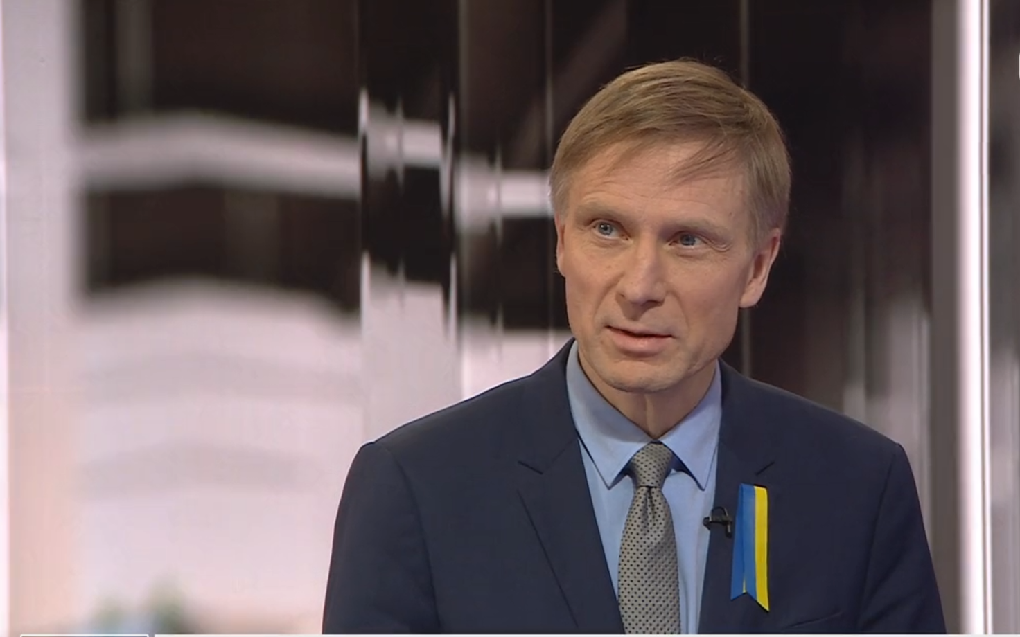 Ээрик-Нийлес Кросс.