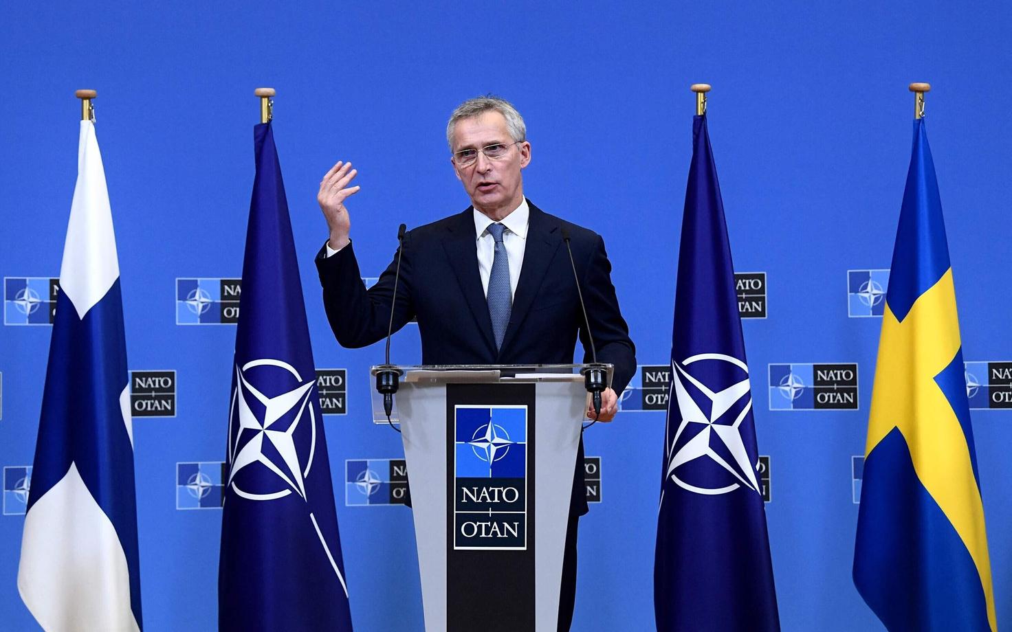 NATO peasekretär Jens Stoltenberg jaanuari ühisel pressikonverentsil Soome ja Rootsi välisministriga.